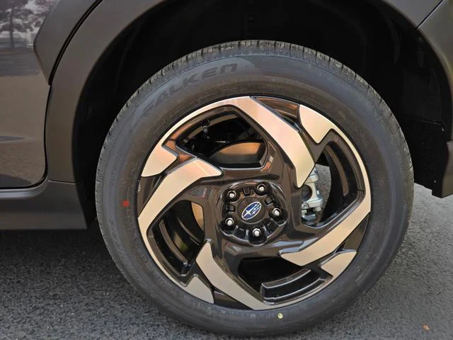 New 2026 MAGNETITE GRAY PEARL Subaru Limited Hybrid image 31