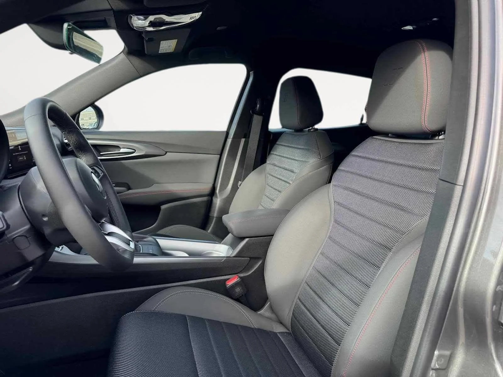2025 Dodge Hornet GT - Photo 11