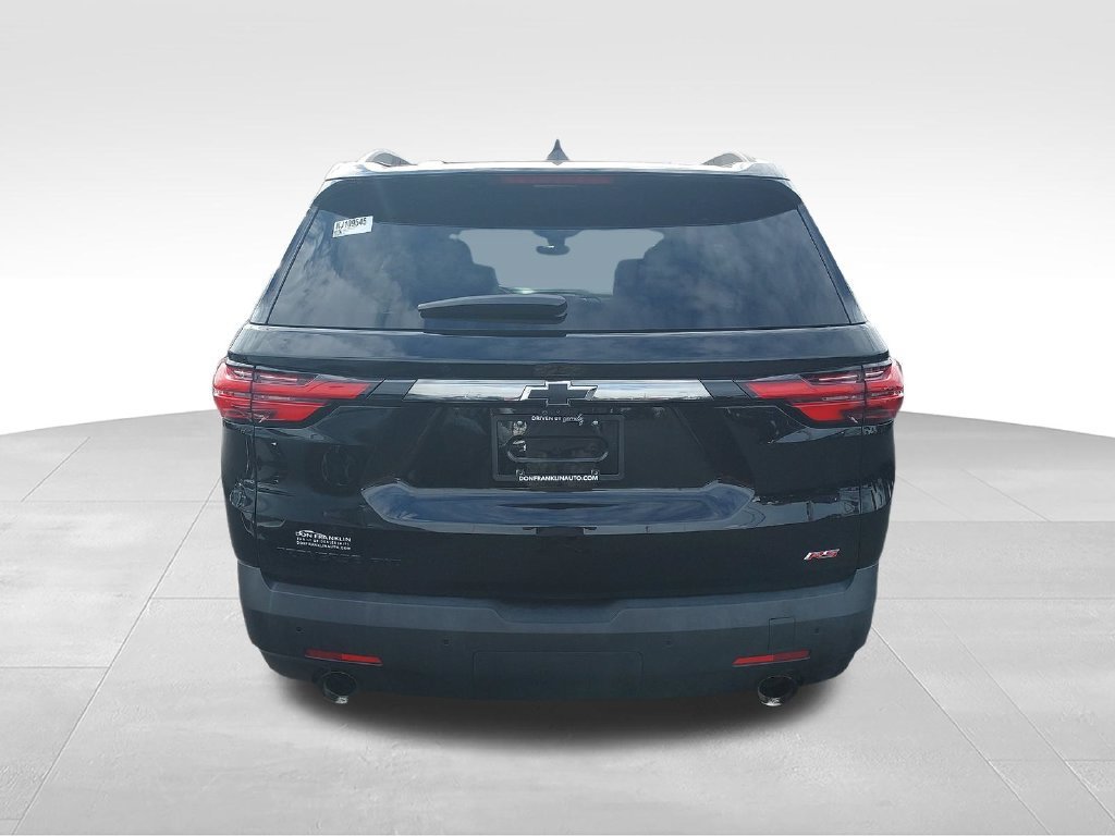 Used 2022 MOSAIC BLACK METALLIC Chevrolet RS image 4