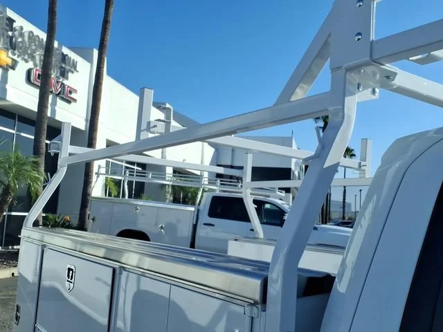 New 2026 Summit White Chevrolet WT image 6