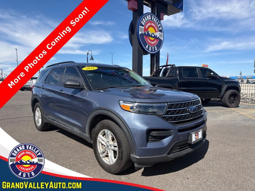 Used 2021 Blue Ford XLT image 1