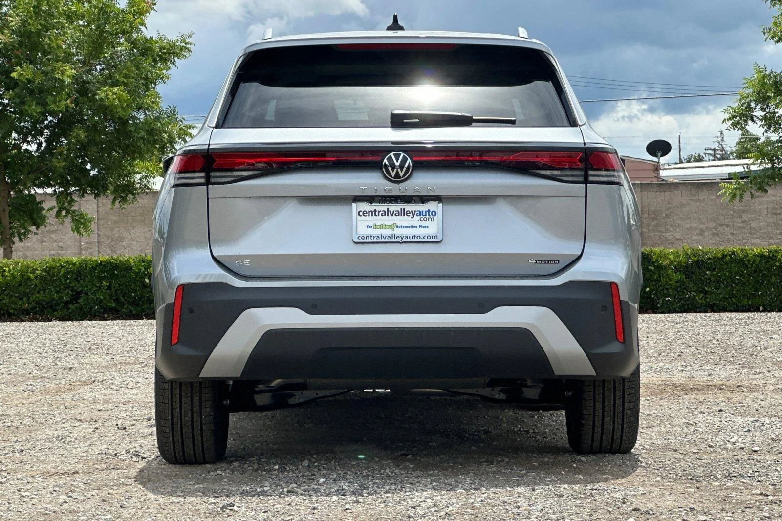New 2026 Pyrite Silver Metallic Volkswagen SE image 5