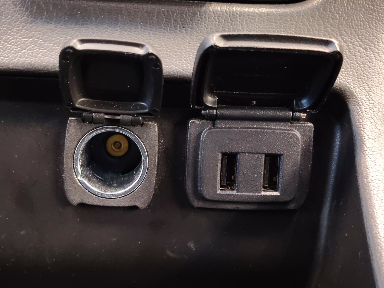 Used 2019 Pepperdust Metallic Chevrolet LT image 20
