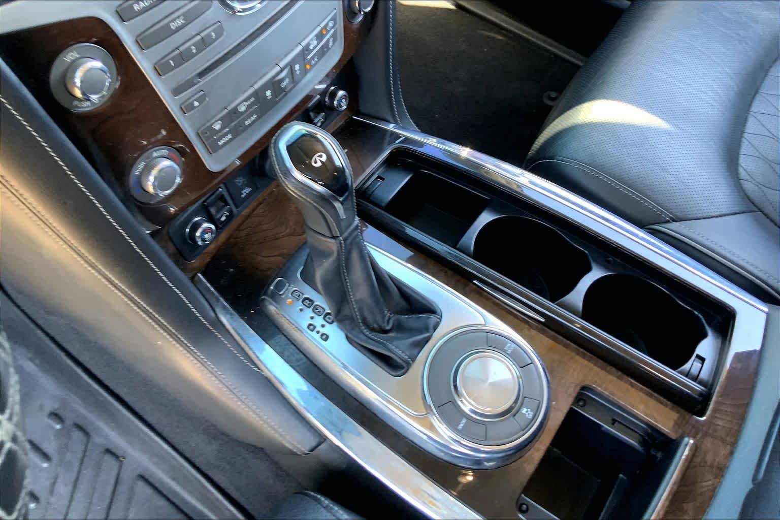 Used 2019 Liquid Platinum INFINITI LUXE image 17