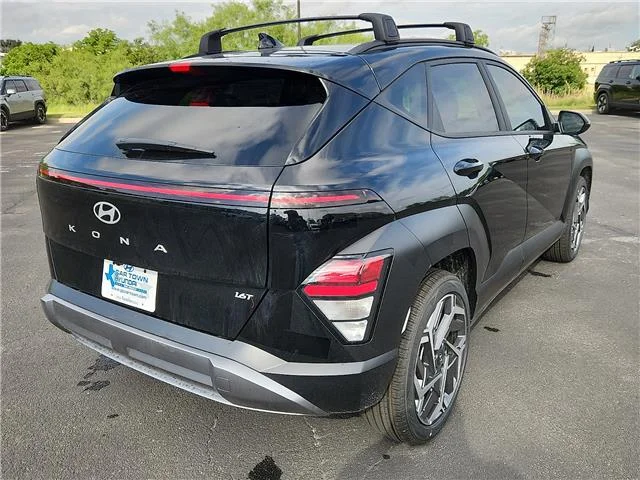 New 2026 Abyss Black Pearl Hyundai SEL Premium image 4