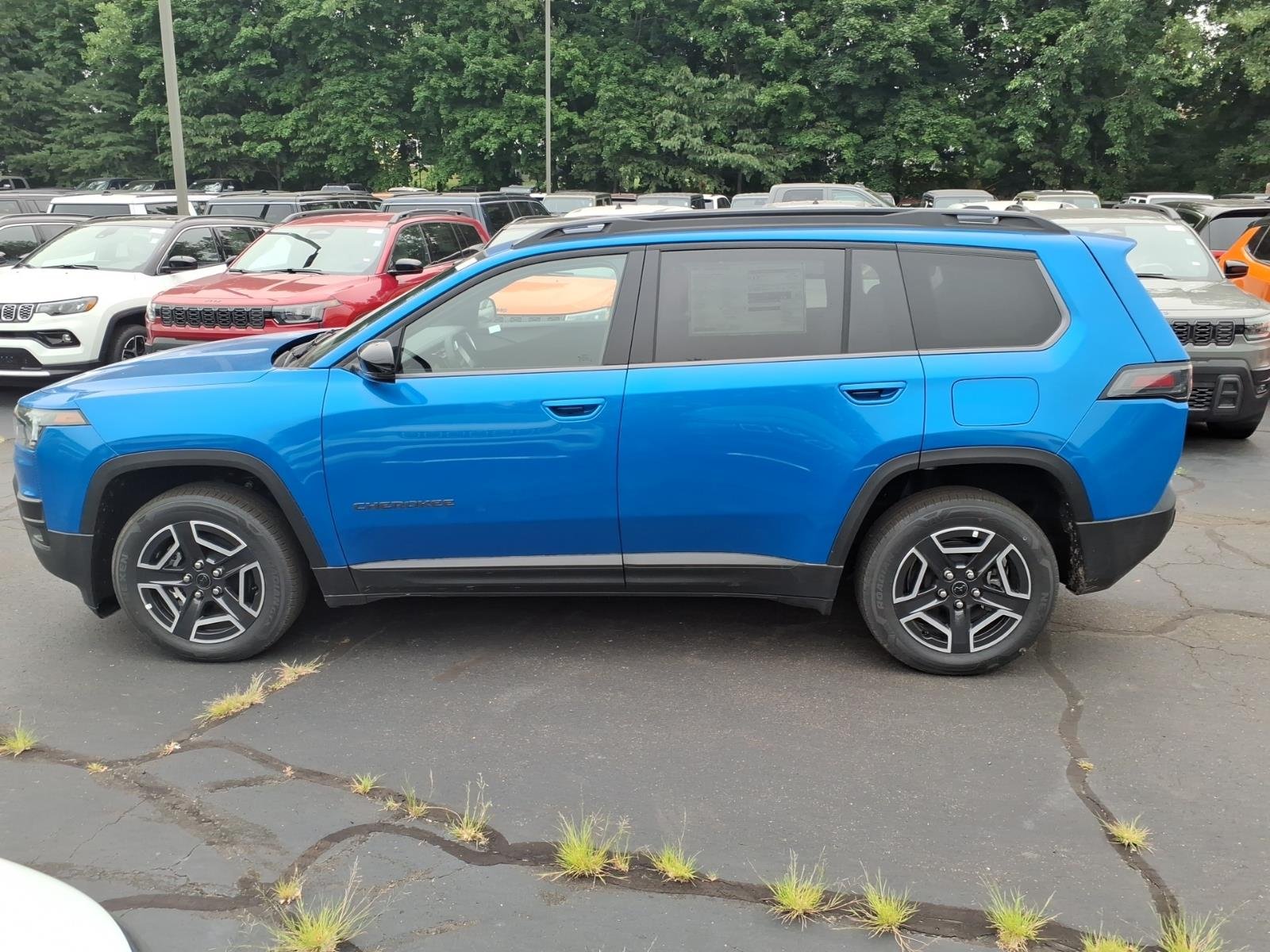 New 2026 Hydro Blue Pearlcoat Jeep Limited image 5