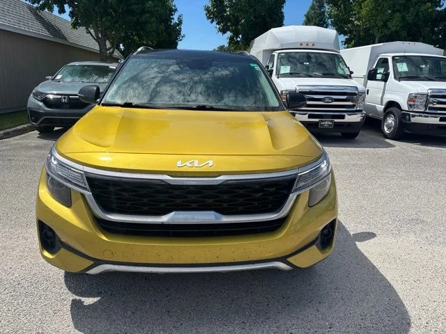 Used 2023 Yellow Kia S image 2