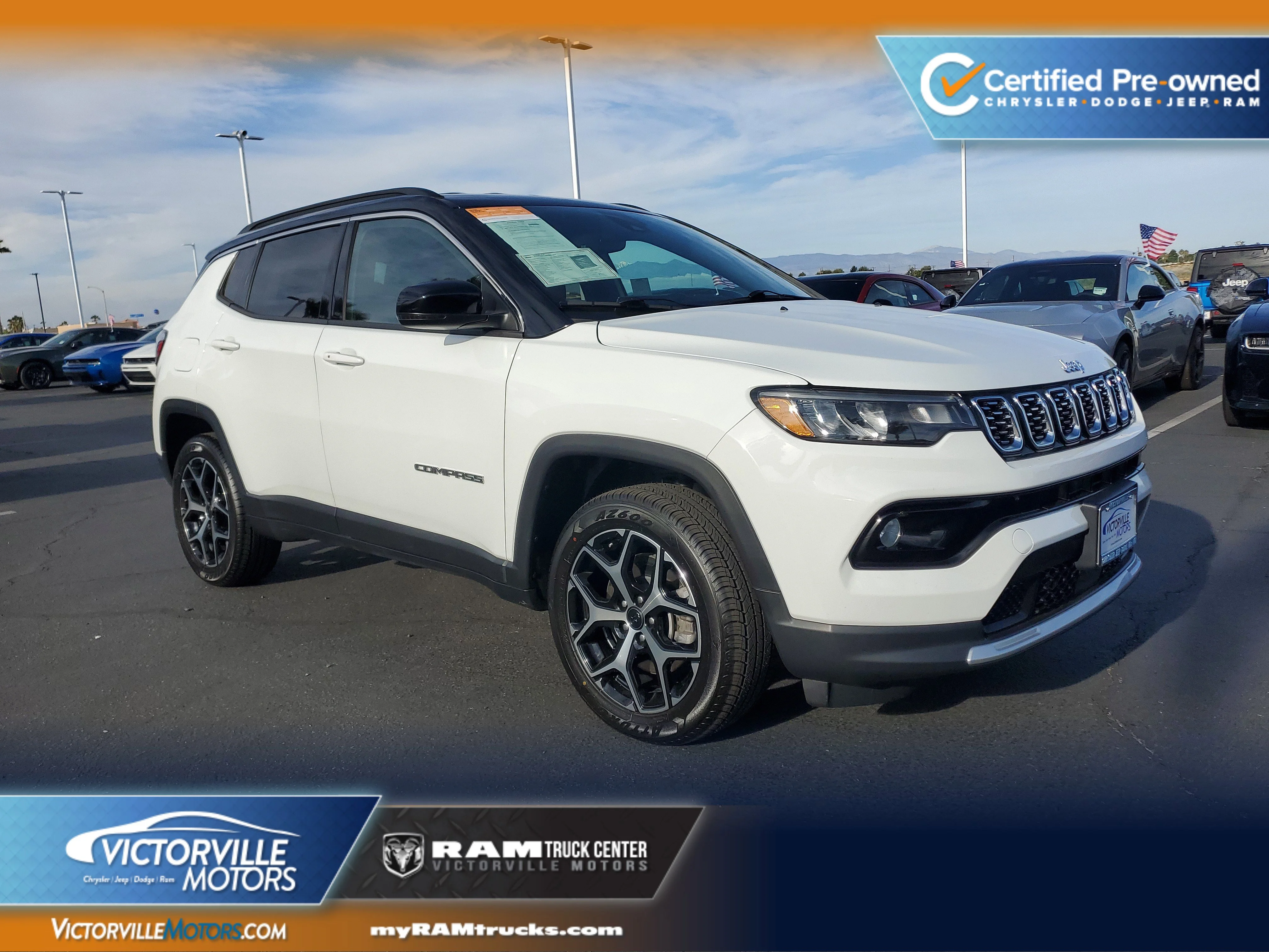 White/off-white 2025 Jeep Compass Limited 4WD SUV / Crossover Four-Wheel Drive 8-Speed Automatic
