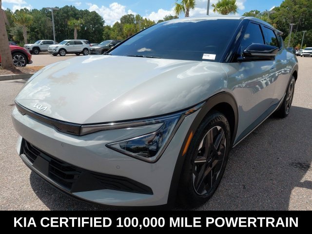 Used 2025 Gray Kia Light image 1