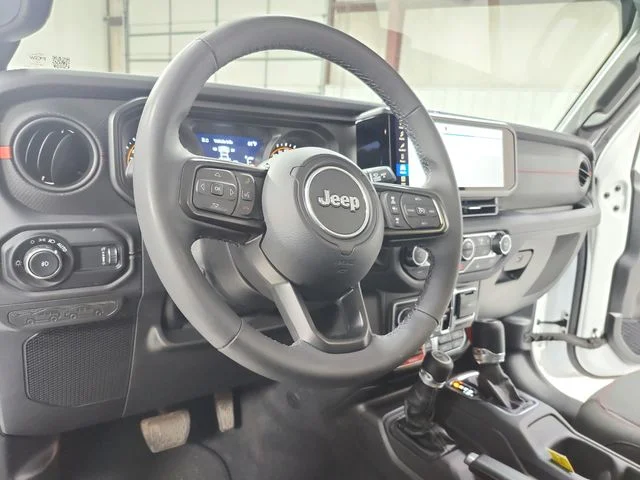 Used 2025 White Jeep Rubicon image 18