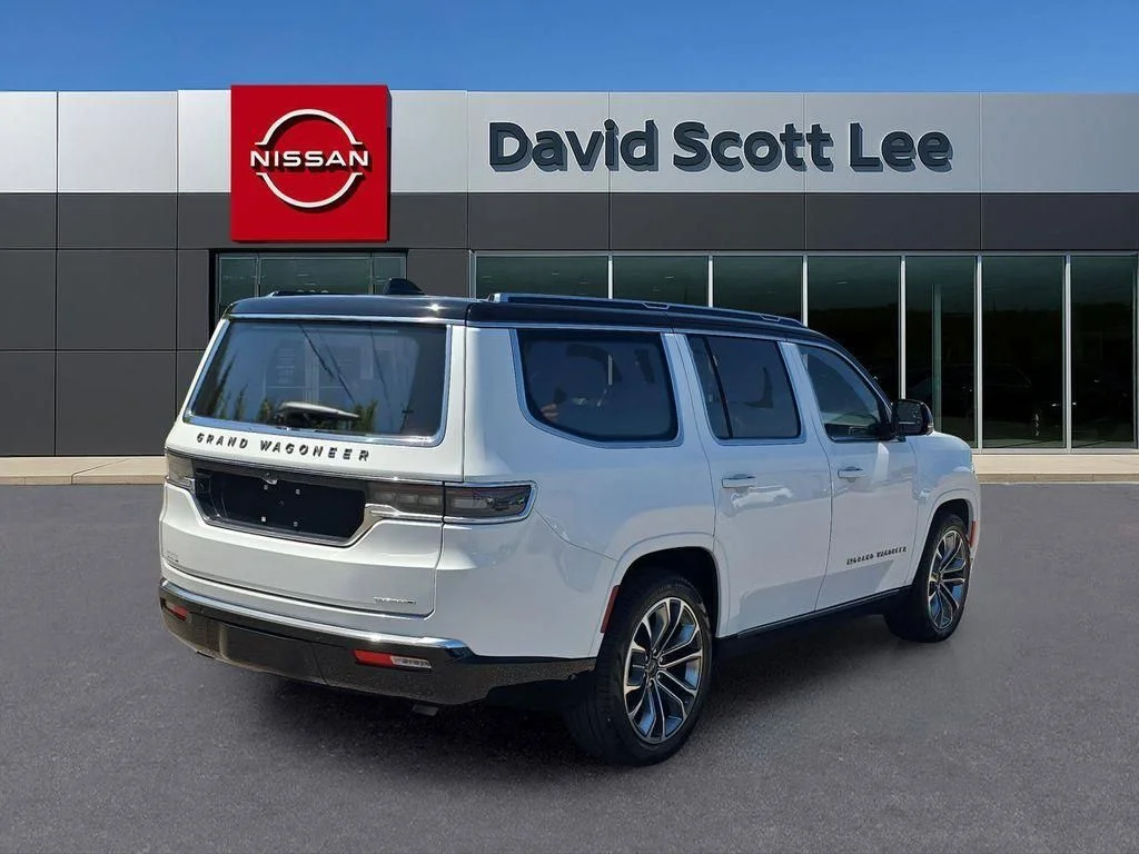 Used 2024 White Jeep Series III image 5