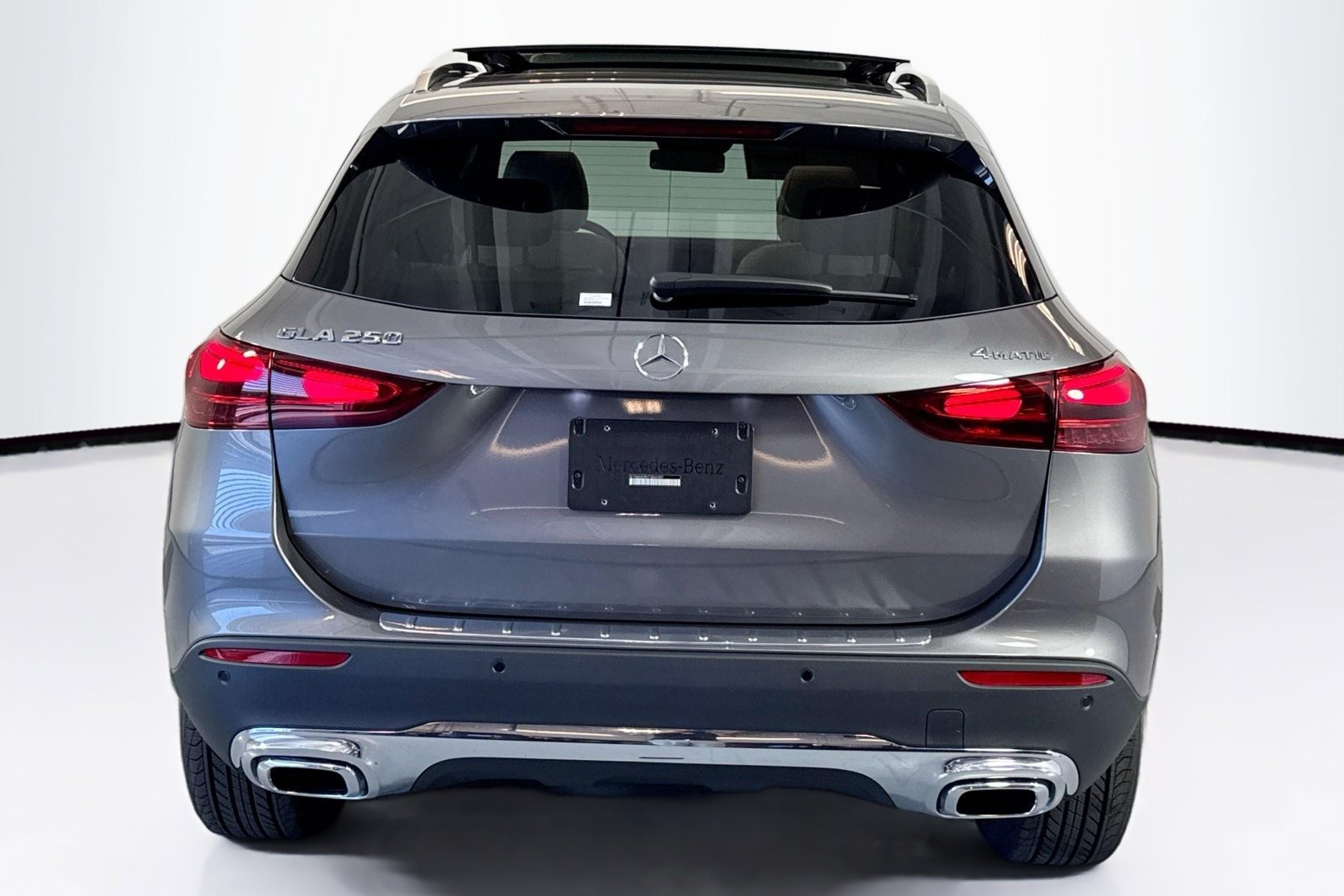 New 2026 Mountain Grey Metallic Mercedes-Benz GLA 250 image 6
