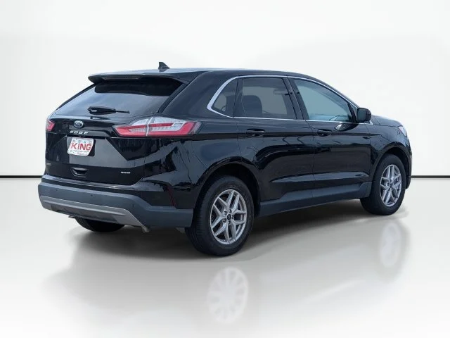 Used 2024 Black Ford SEL image 5