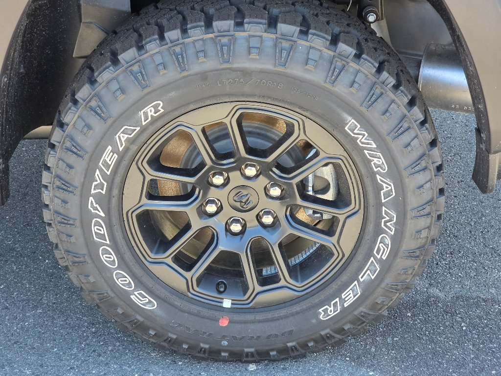 New 2026 Diamond Black Crystal Pearl-Coat Exterior Paint RAM Rebel image 4