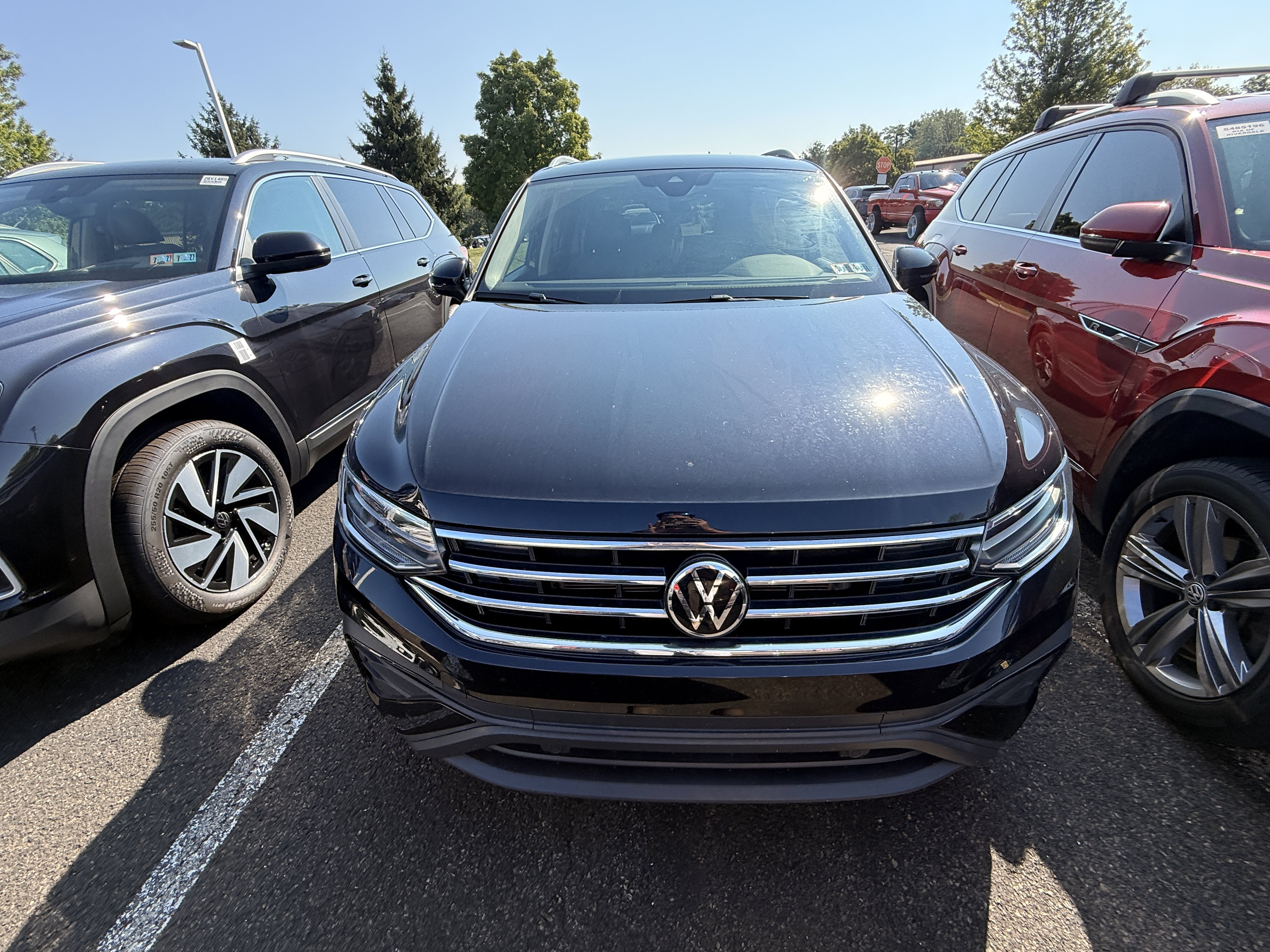 Used 2024  Volkswagen SE image 4