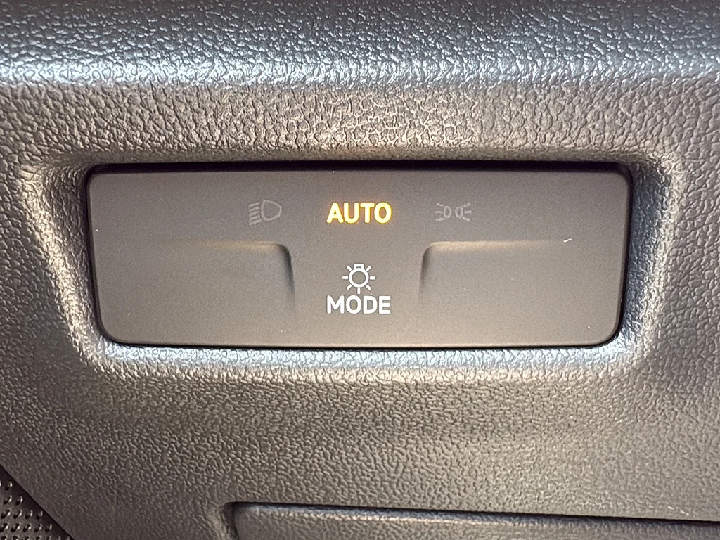 New 2026 Platinum Gray Metallic Volkswagen SE FWD image 24