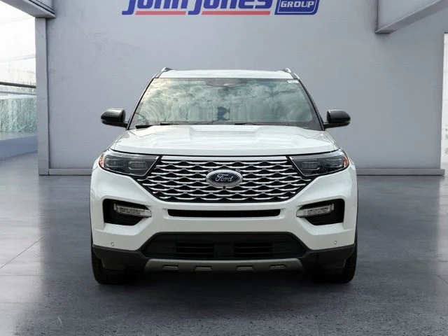 Used 2023 White Metallic Ford Platinum image 8