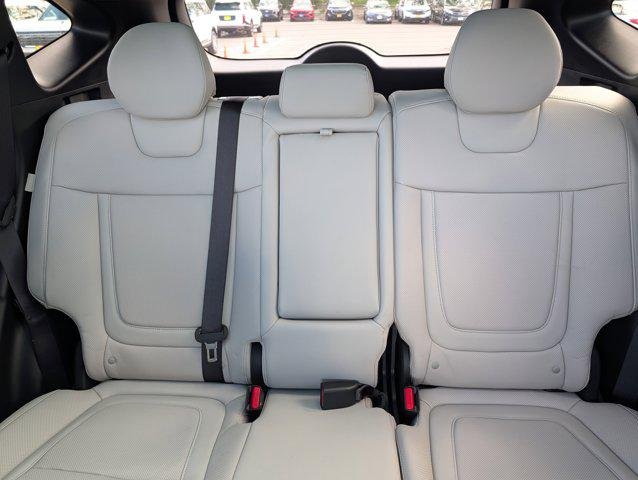 New 2026 Shimmering Silver Hyundai Limited image 7