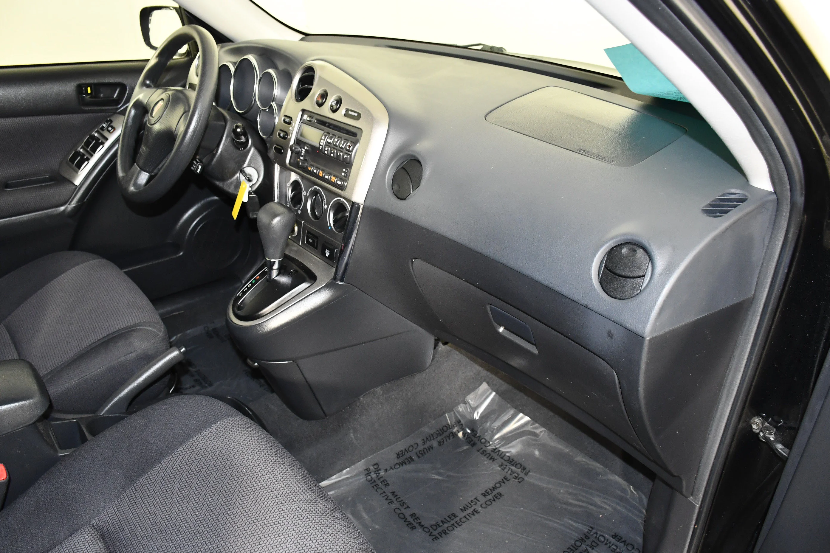 Used 2005 Abyss Black Pontiac Base image 35