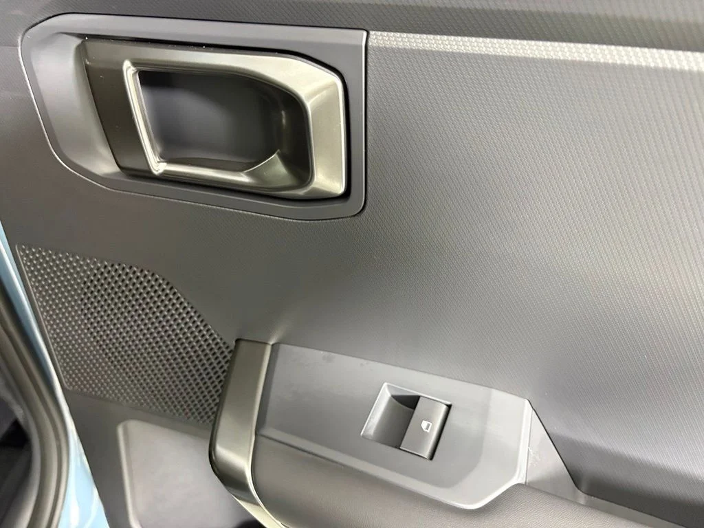 New 2027 Frost Blue / Black Roof Kia X-Line S image 15