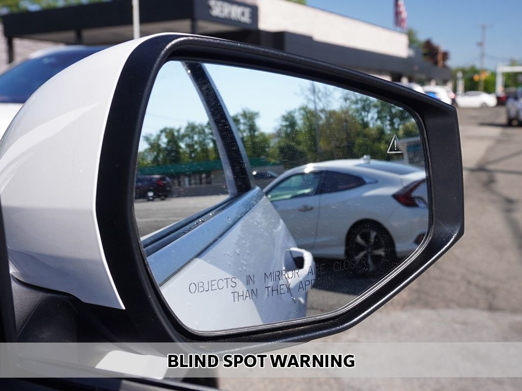Used 2023 White Kia EX image 5