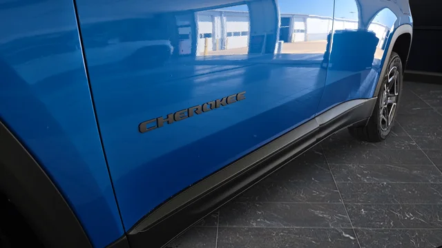 New 2026 Hydro Blue Pearl-Coat Exterior Paint Jeep Limited image 41