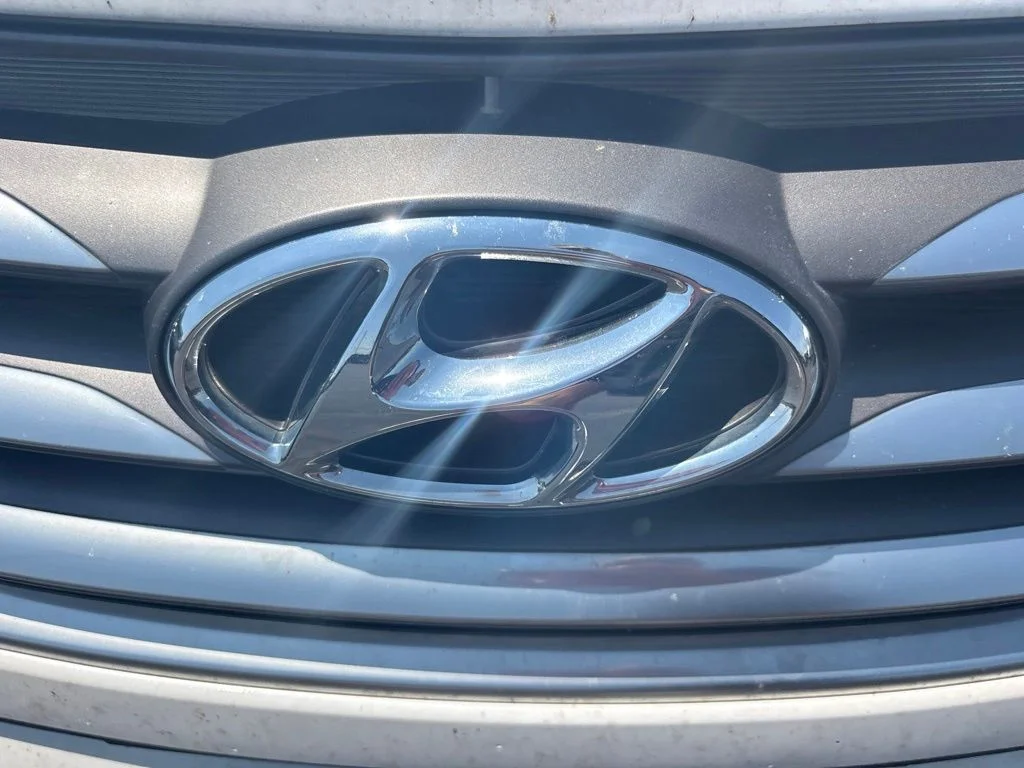 Used 2018 White Hyundai 2.4 Base image 21