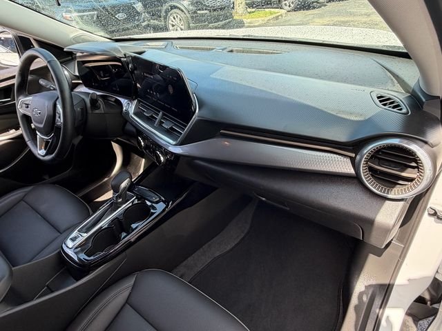 Used 2025 White Chevrolet ACTIV image 19