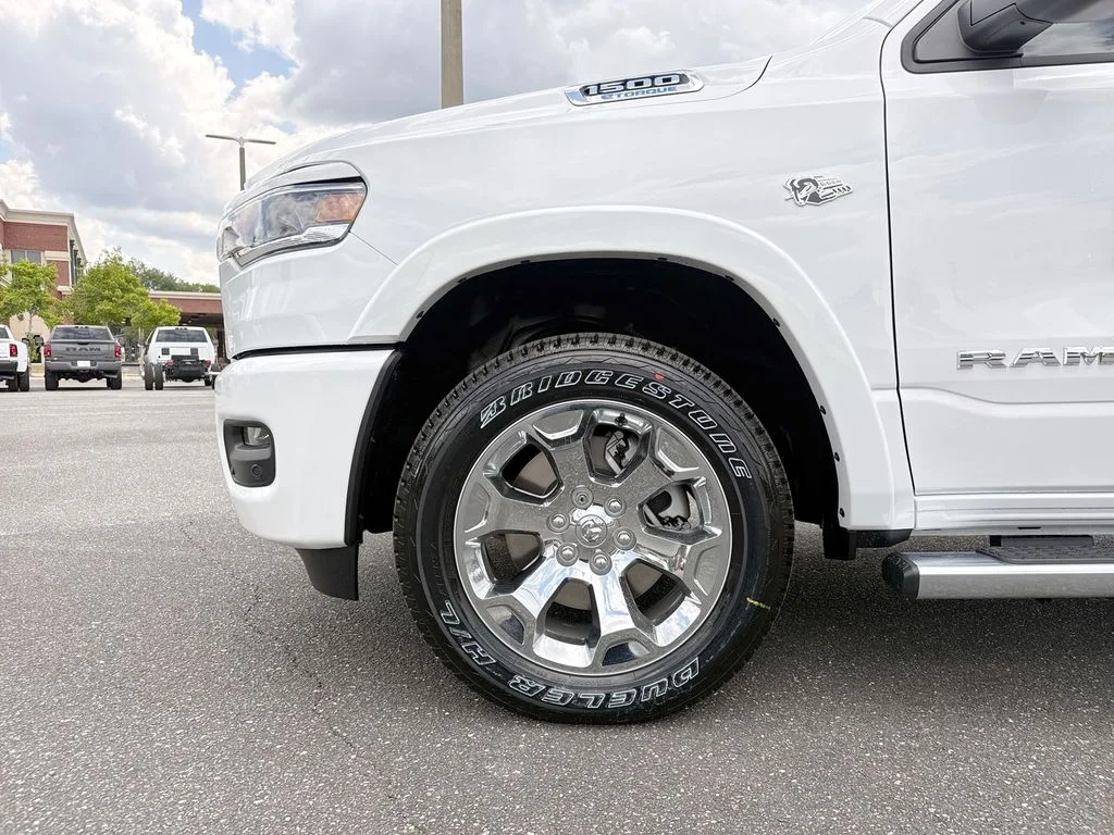 New 2026 Bright White Clear-Coat Exterior Paint RAM Big Horn/Lone Star image 10