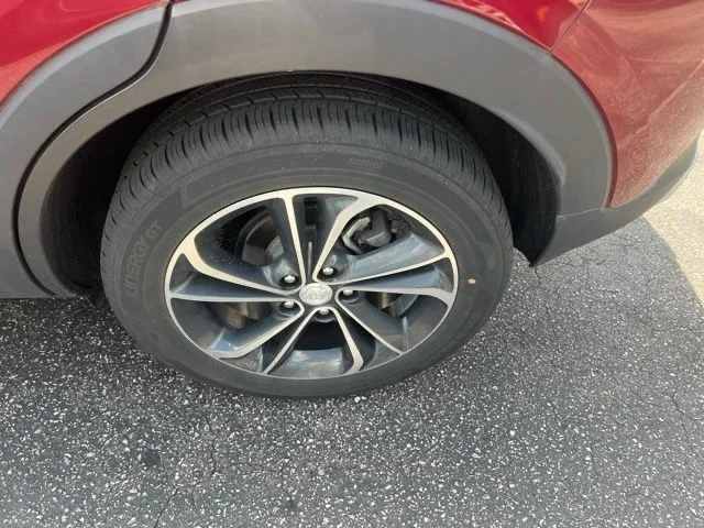 Used 2023  Buick Select image 32