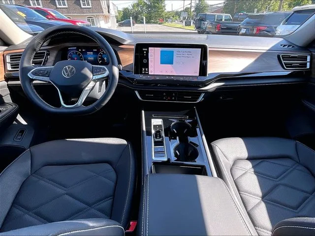 New 2026 Black Volkswagen SE w/Technology image 7