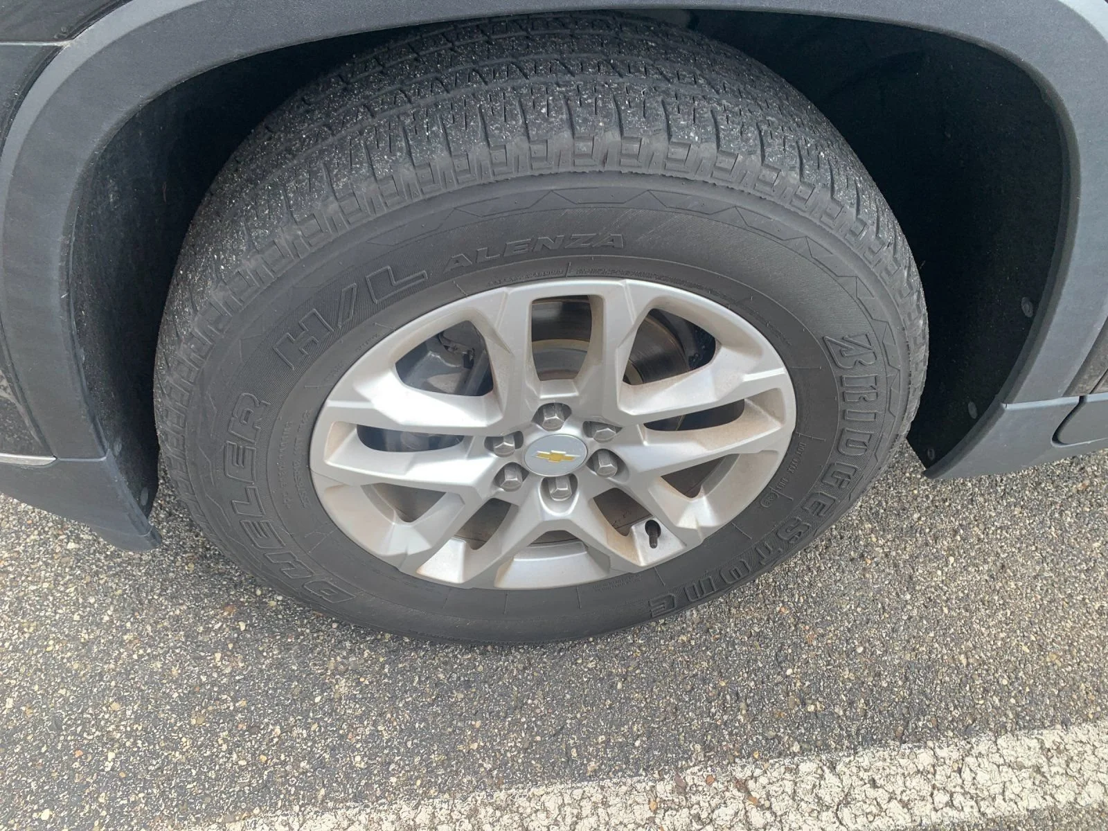Used 2020 GRAPHITE METALLIC Chevrolet LT Cloth image 6