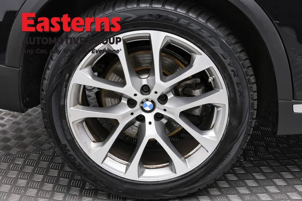 Used 2023 Black BMW xDrive40i image 28