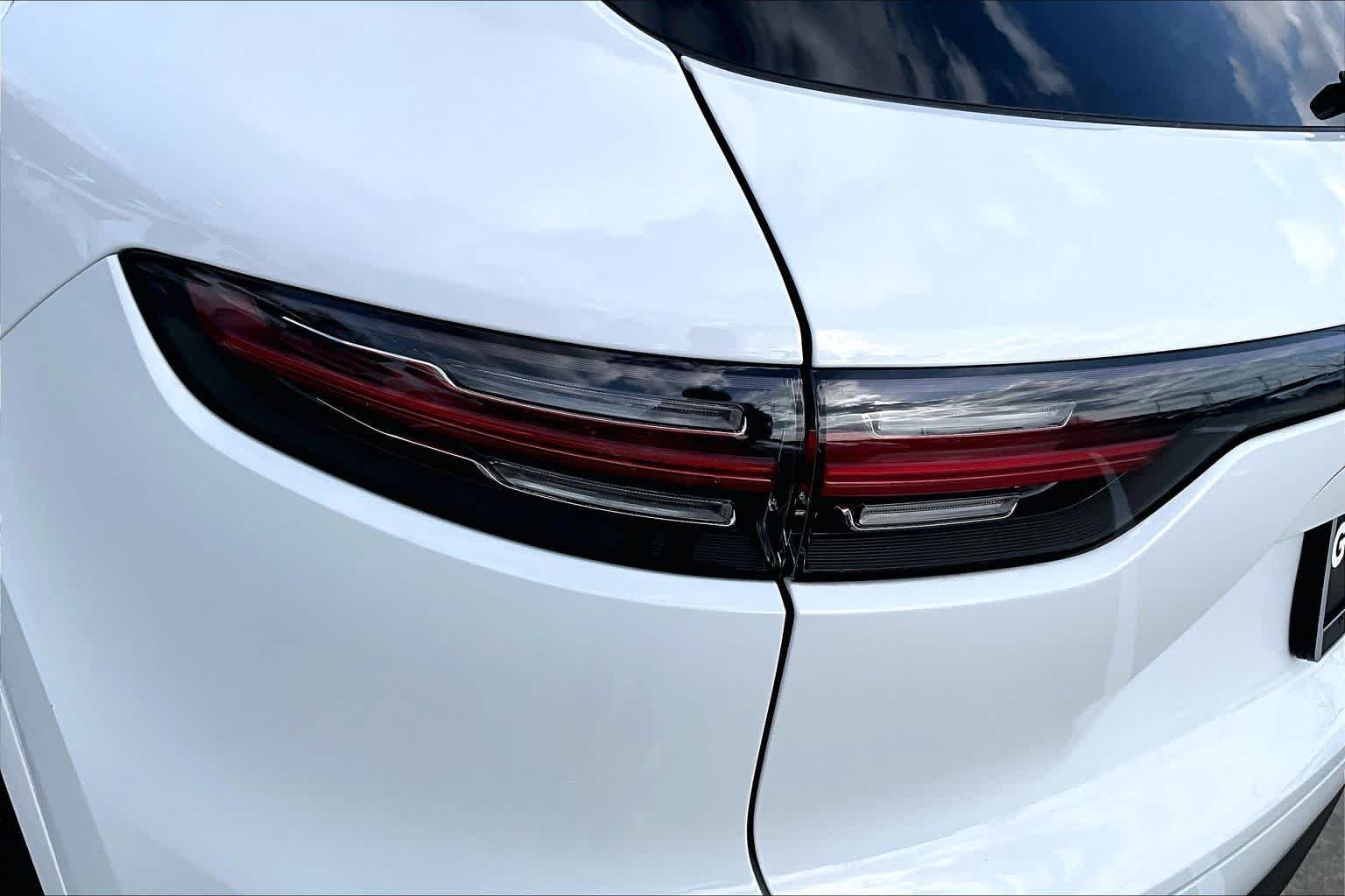 Used 2022 Carrara White Metallic Porsche E-Hybrid image 69