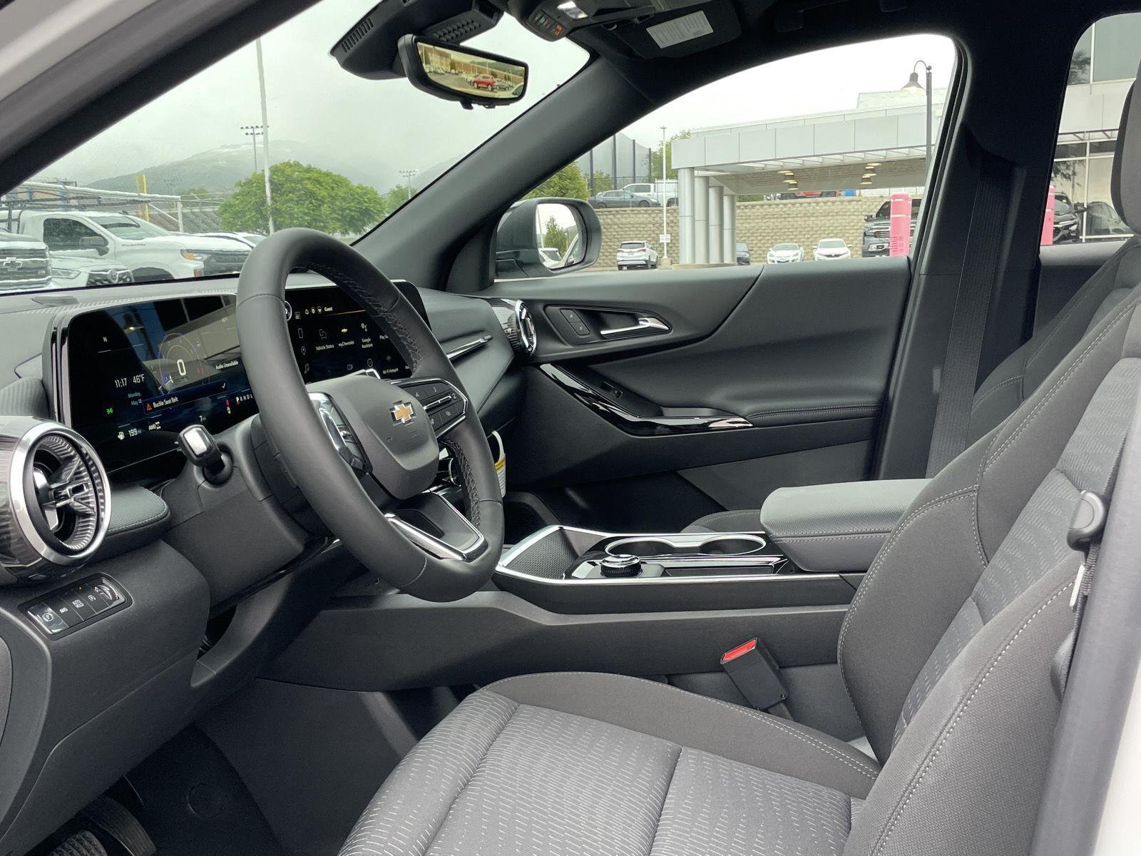 New 2026 Summit White Chevrolet LT image 23