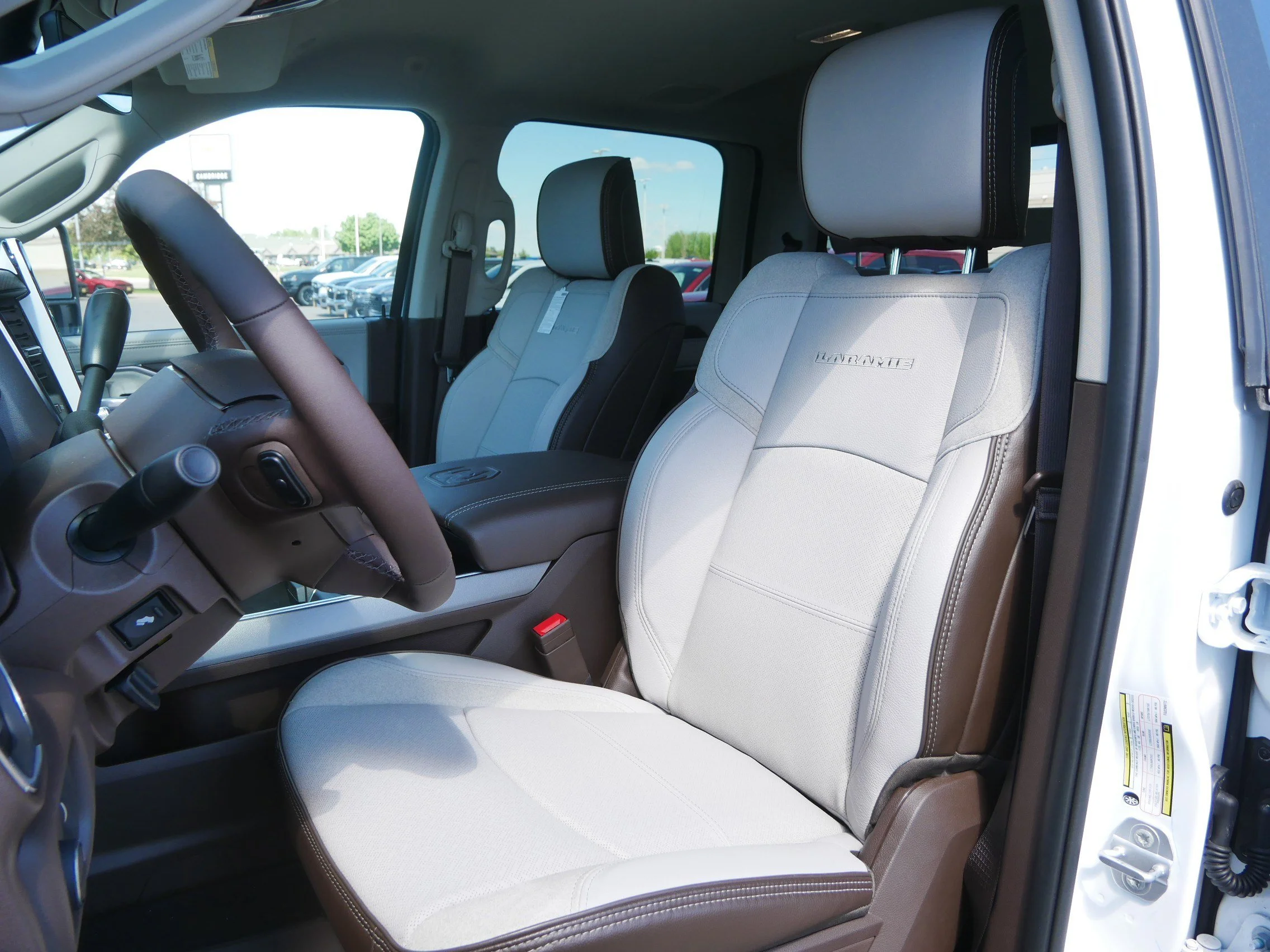 New 2026 Bright White Clear-Coat Exterior Paint RAM Laramie image 4