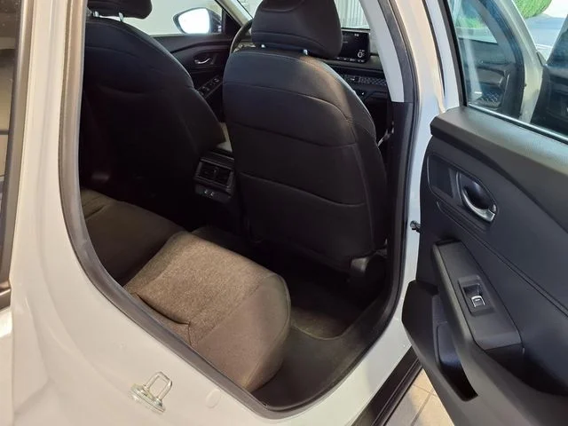 Certified Used 2025 Platinum White Pearl Honda SE image 23