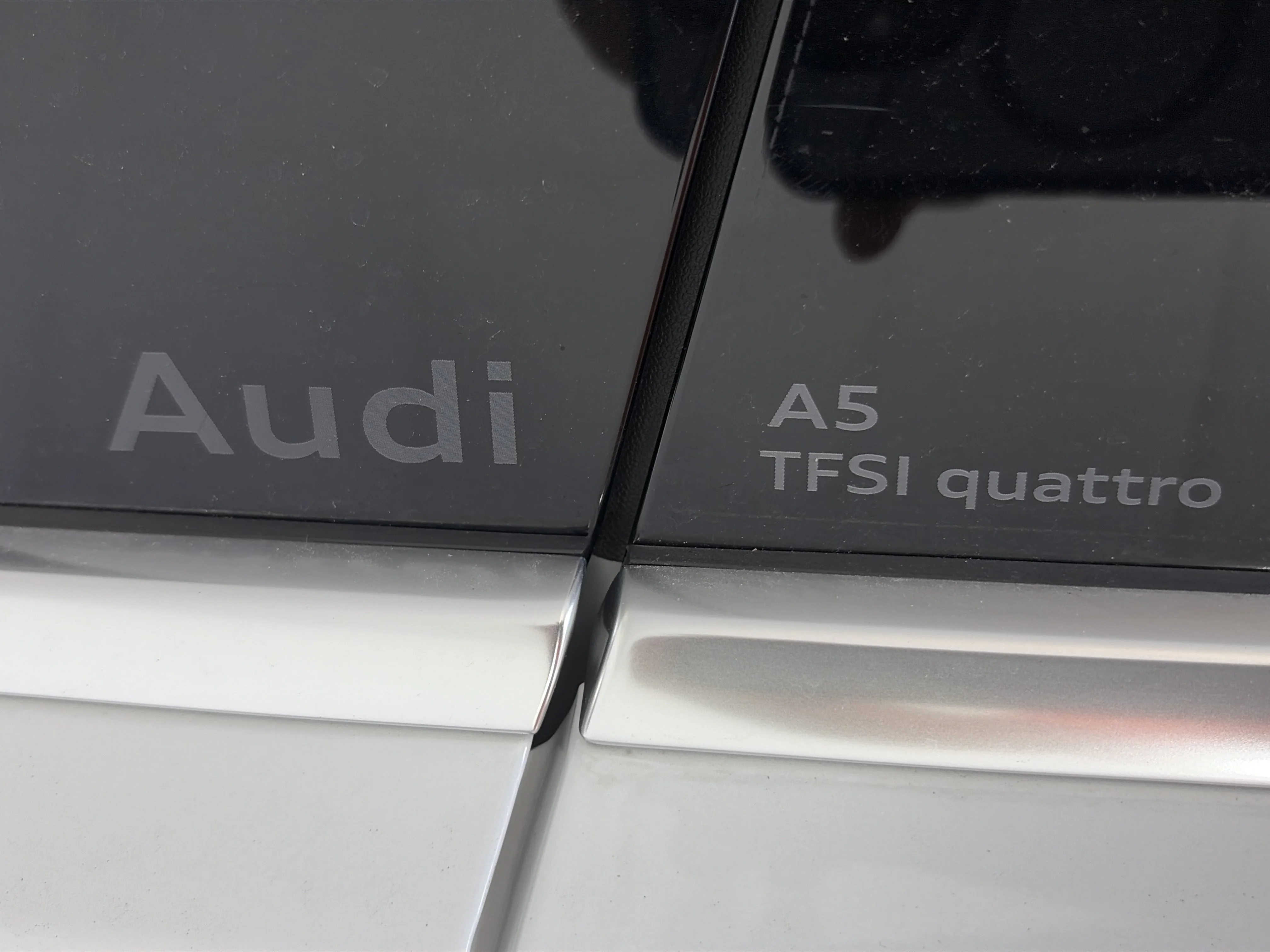 Used 2025 Glacier White Metallic Audi Premium Plus image 20
