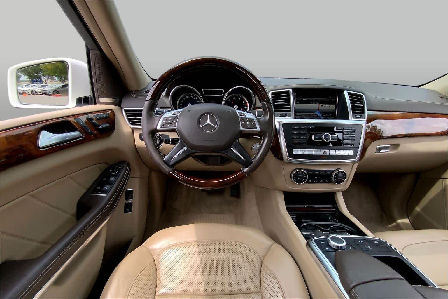 Used 2014 Polar White Mercedes-Benz GL 550 image 6