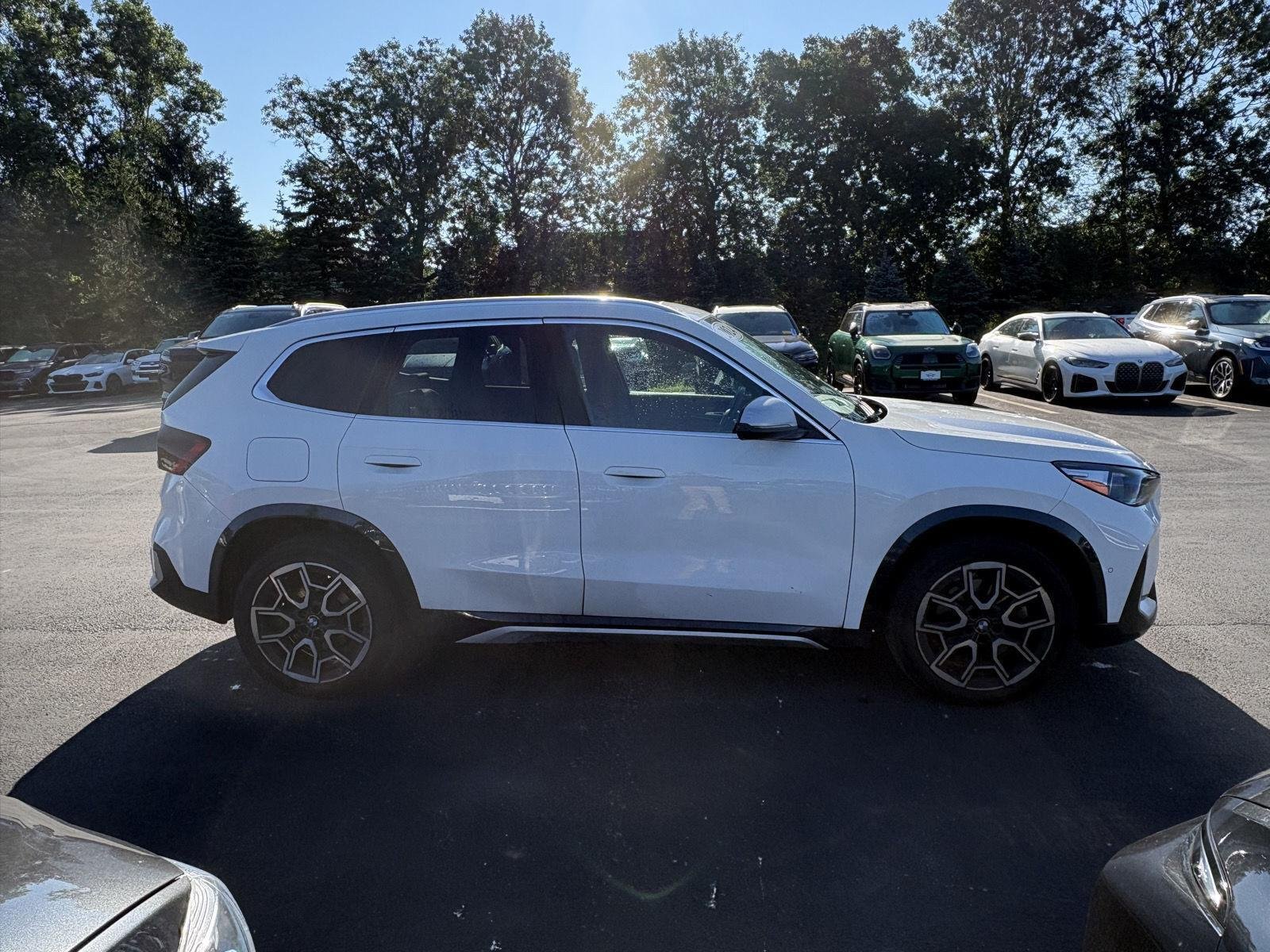 Used 2024 Alpine White BMW xDrive28i image 6