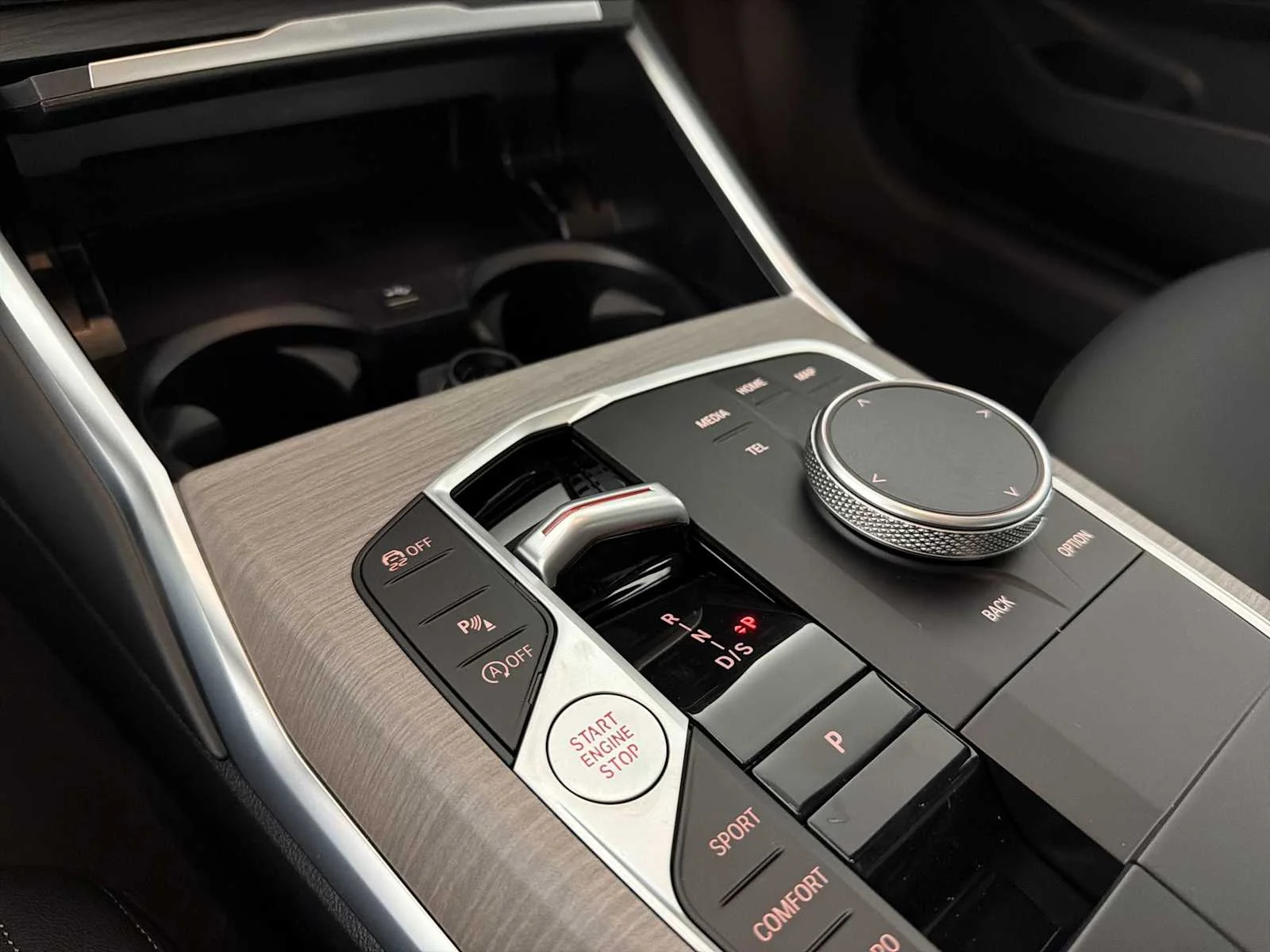 New 2026 Skyscraper Grey Metallic BMW 330i xDrive image 16