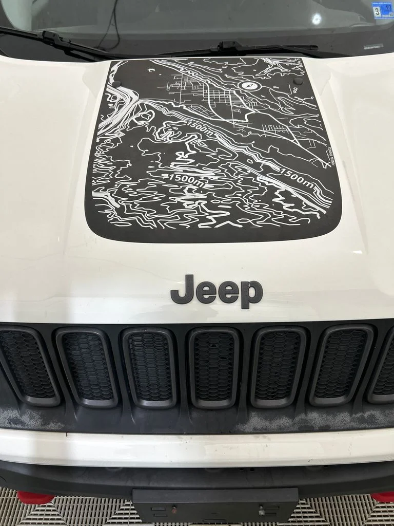 Used 2017 White Jeep Trailhawk image 10