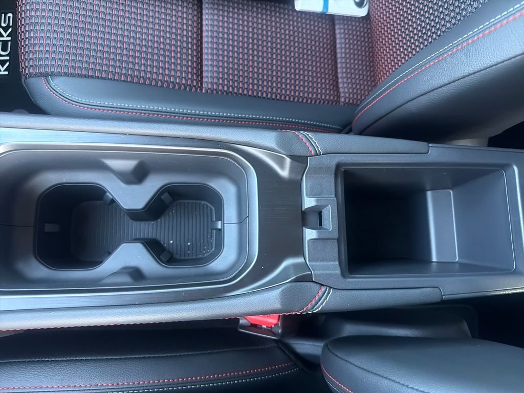 New 2026 Nissan Kicks SR 4D Sport Utility