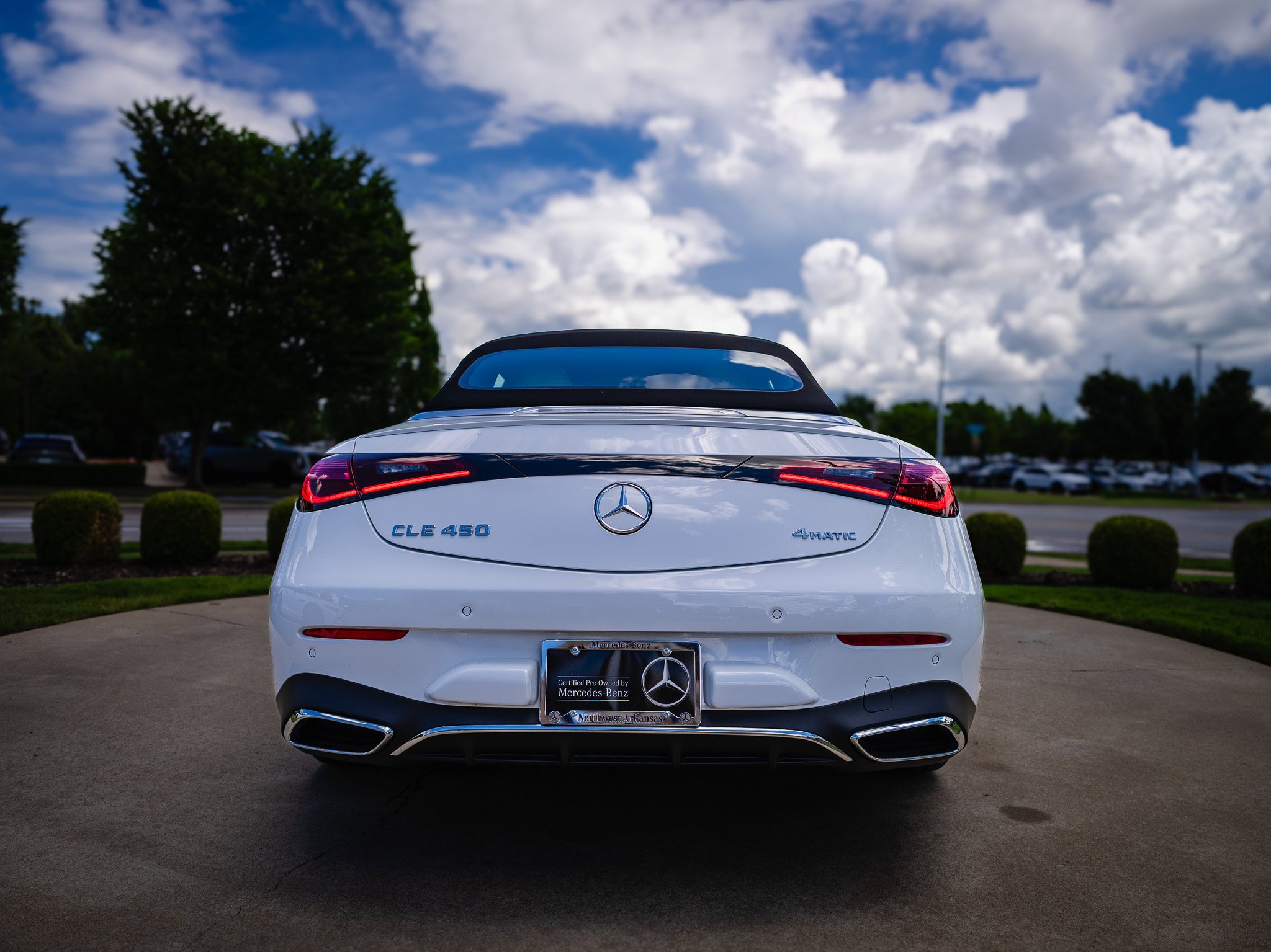 Used 2026  Mercedes-Benz  image 12