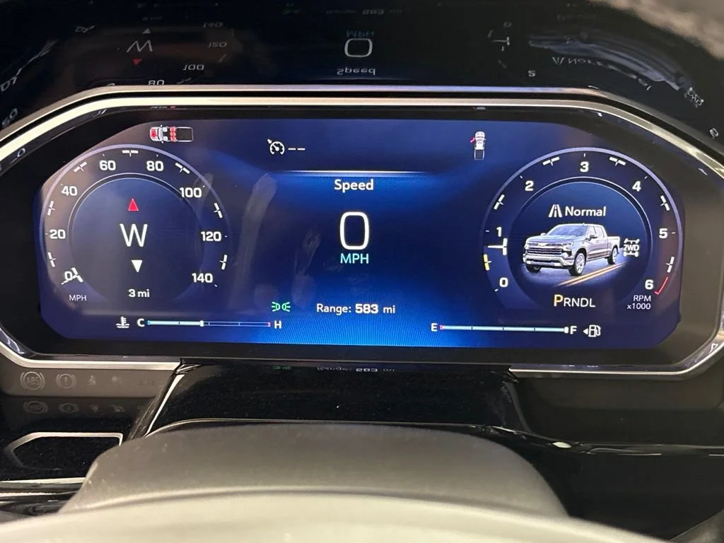 New 2026 Sterling Gray Metallic Chevrolet LT (2FL) image 38