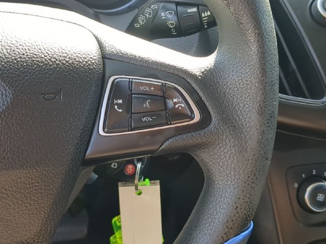 Used 2018 Blue Ford SE image 15