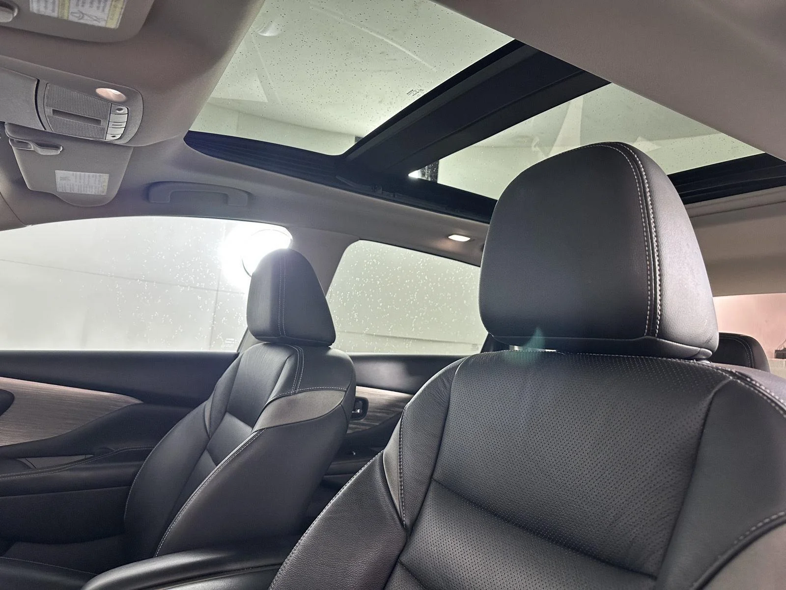 Used 2016 Brilliant Silver Metallic Nissan SL image 22