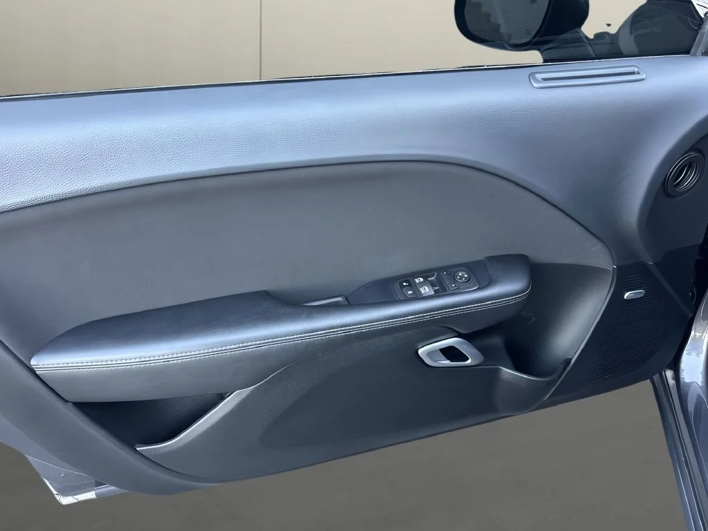 Used 2023 Gray Dodge SXT image 22
