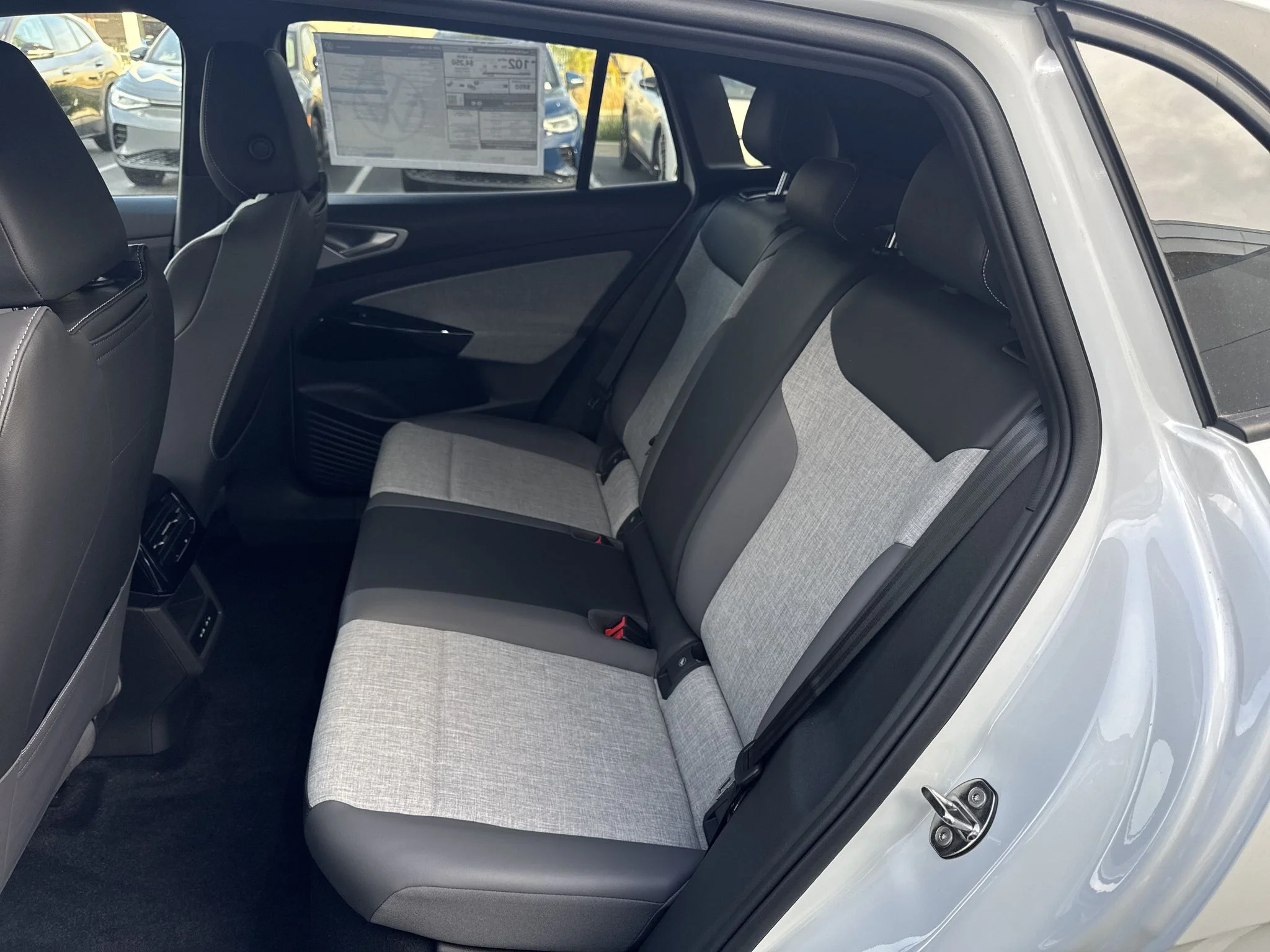 New 2026 Opal White Pearl Volkswagen Pro image 33