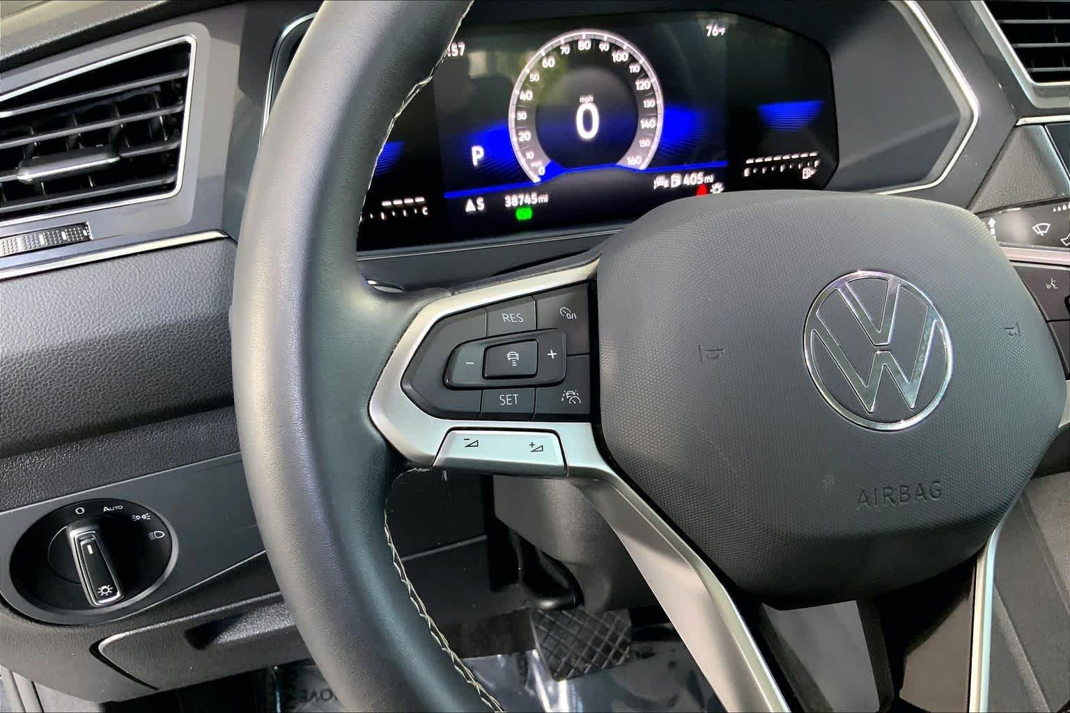 Used 2023 Platinum Gray Metallic Volkswagen SE image 23